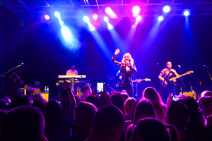 Jelena Rozga i grupa Dalmatino nastupili na prvom velikom koncertu u Švicarskoj ove godine