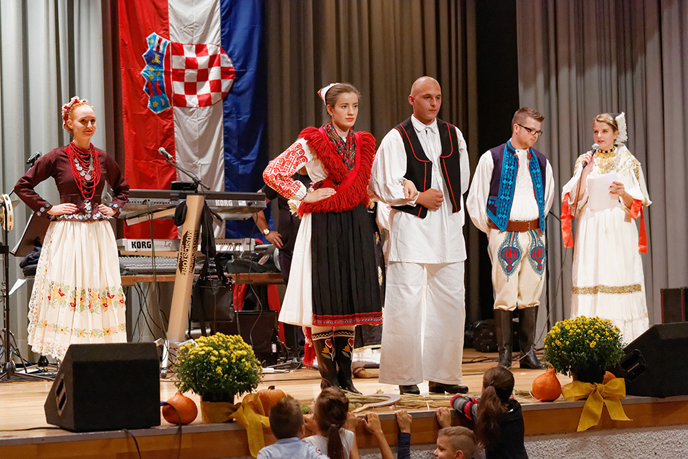 Trideset i sedma zabava najstarijeg hrvatskog folklornog društva u Švicarskoj