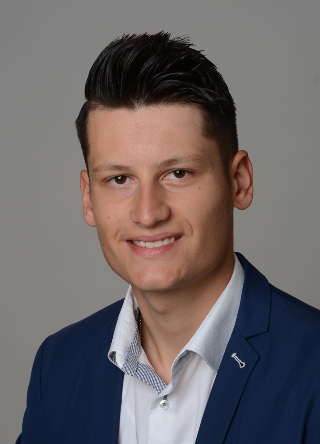Mile Vukojević je specijaliziran za međunarodna plaćanja i devize kod AFEX Švicarska AG i savjetuje hrvatske i švicarske tvrtke u optimizaciji deviznih potreba i međunarodnog platnog prometa.