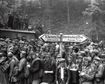 Zarobljenici na Bleiburgu. Izvor: Wikipedia